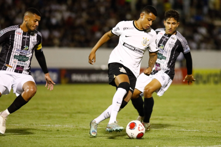 Arthur Sousa, atacante do Corinthians