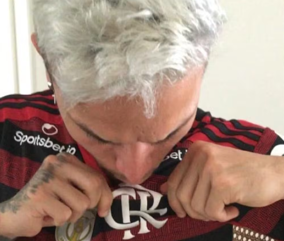Artur, atacante com a camisa do Flamengo