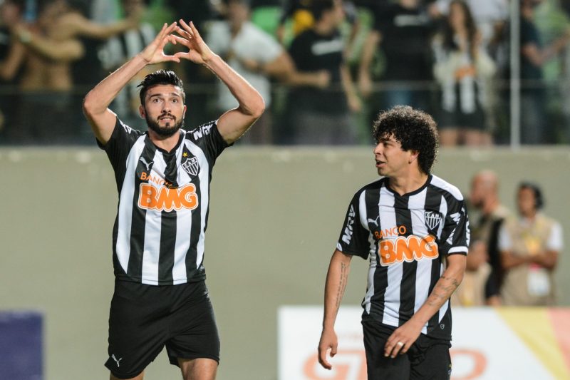 Dátolo e Luan, meia e atacante do Atlético-MG