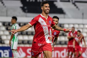 Ávalos é o artilheiro do Campeonato Argentino