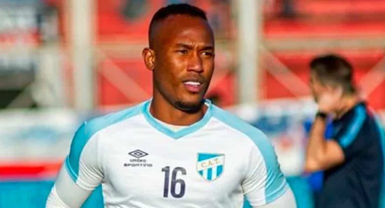 Jogador de 22 anos morre durante treino do Atlético Tucumán