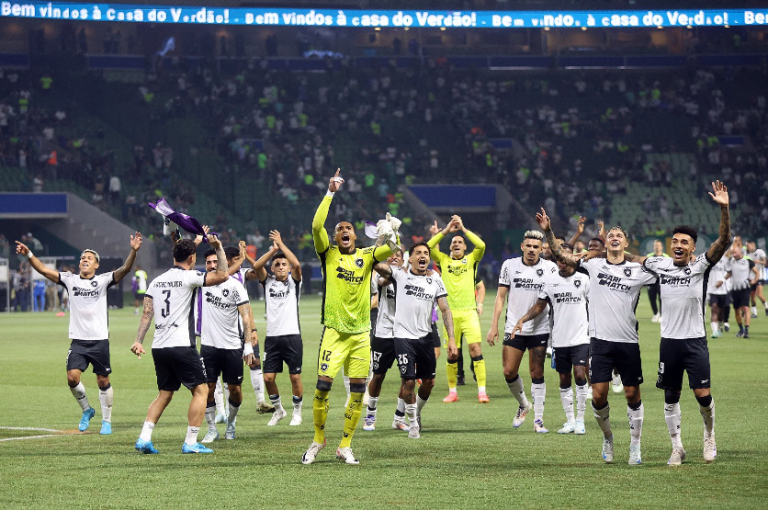 Jogadores do Botafogo comemorando no Allianz Parque