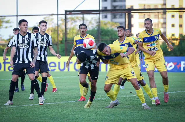 Botafogo x IAPE pela Copinha 2025