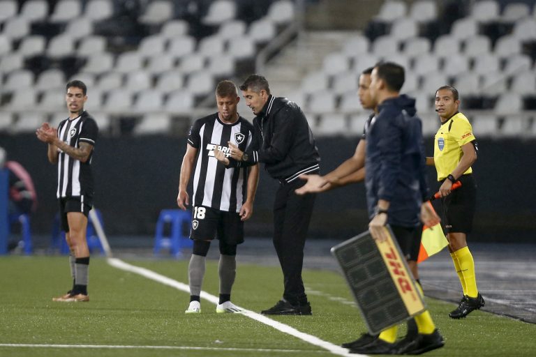 Bruno Lage e Lucas Fernandes, técnico e meia do Botafogo