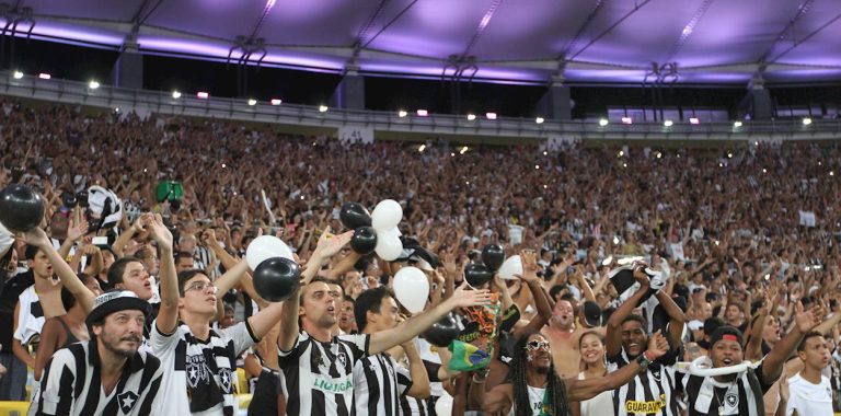 Torcida do Botafogo no Maracanã