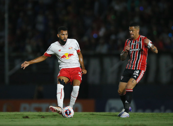 Matheus Fernandes - volante - e Luciano, atacante, em Red Bull Bragantino x São Paulo