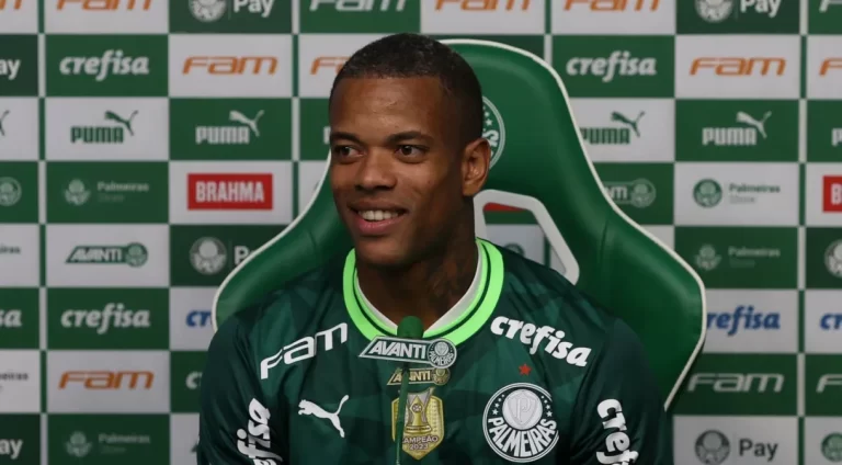 Caio Paulista é apresentado pelo Palmeiras (Foto: Cesar Greco / Palmeiras)