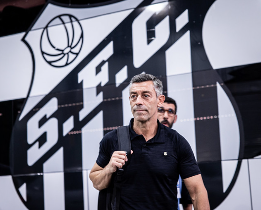 Pedro Caixinha, técnico do Santos