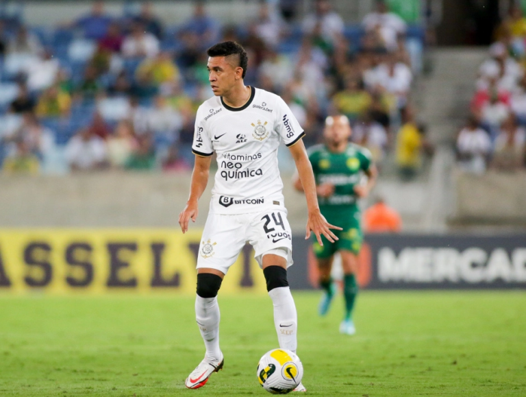 Cantillo, volante do Corinthians