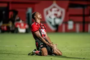 Carlinhos, atacante do Vitória, no Barradão