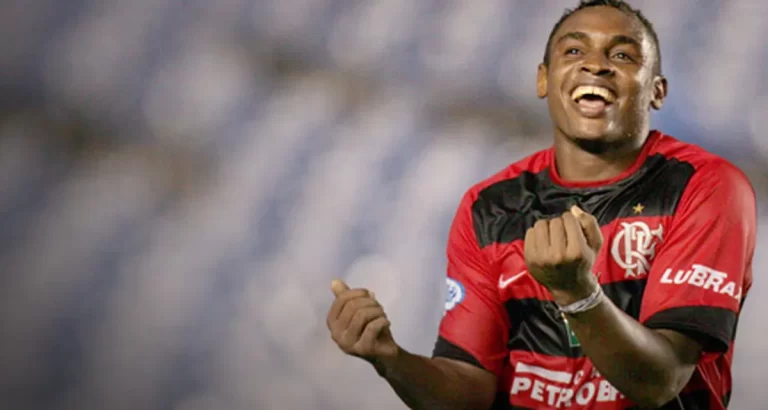 Obina pelo Flamengo (Foto: Agência O Globo)