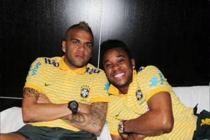 Robinho e Daniel Alves