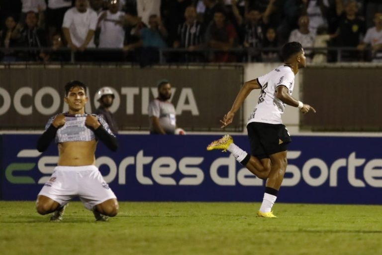 O Corinthians superou o Comercial na segunda fase da Copinha