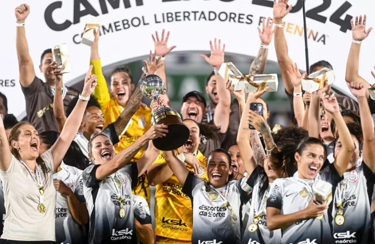 Corinthians, pentacampeão da Libertadores Feminina 2024. Foto: Staff Images Woman/CONMEBOL