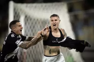 Coutinho e Vegetti, jogadores do Vasco