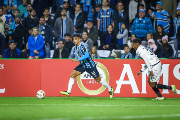 Cristaldo, meia do Grêmio