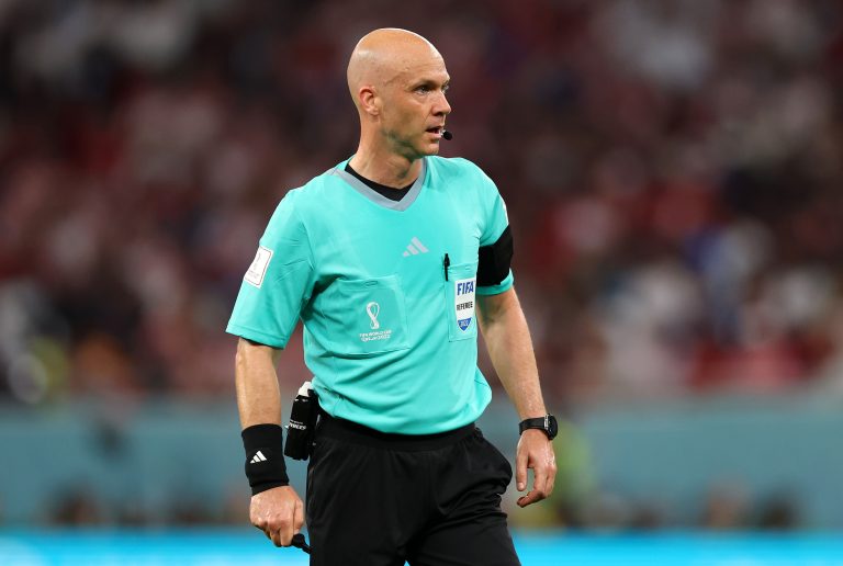 Anthony Taylor, árbitro da final do Mundial.