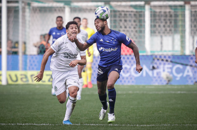 Guilherme e Wesley em Cruzeiro x Goiás