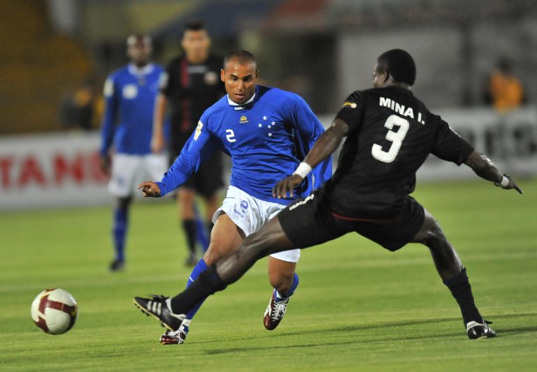 Jonathan, lateral-direito do Cruzeiro