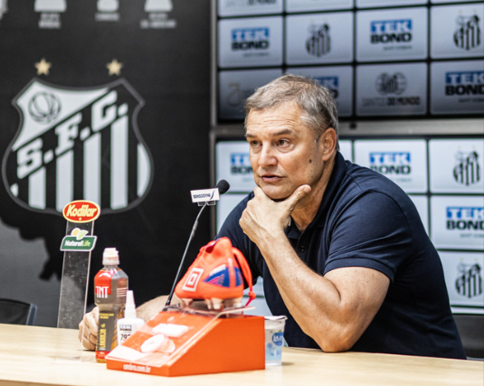 Diego Aguirre, técnico do Santos