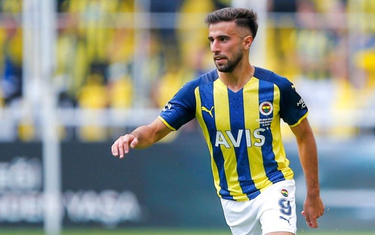 Diego Rossi é treinado por Jorge Jesus no Fenerbahçe