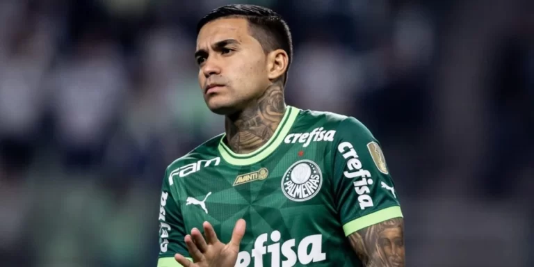 O atacante Dudu, do Palmeiras, surpreendeu a todos nesta segunda-feira (26) ao compartilhar uma foto diretamente de Frankfurt, na Alemanha, em suas redes sociais – Foto: Divulgação