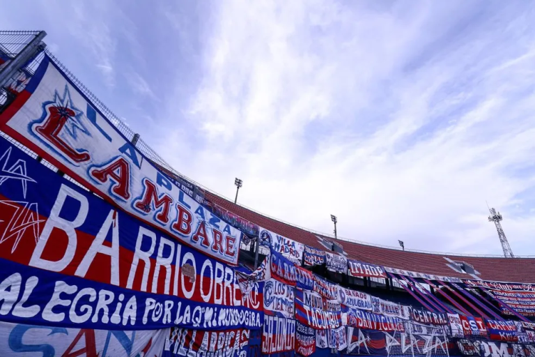 Com álcool proibido nos estádios do Paraguai, torcedores do Fortaleza passarão por bafômetro