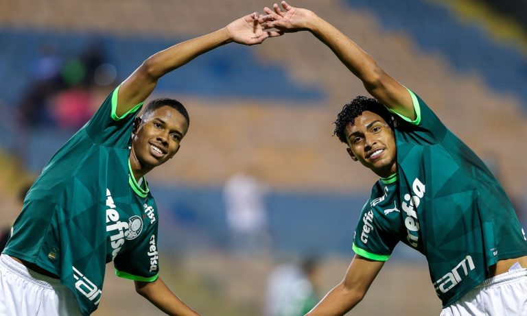 Estêvão e Luighi, atacantes do Palmeiras