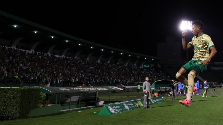 Estêvão, atacante do Palmeiras, no Brinco de Ouro da Princesa