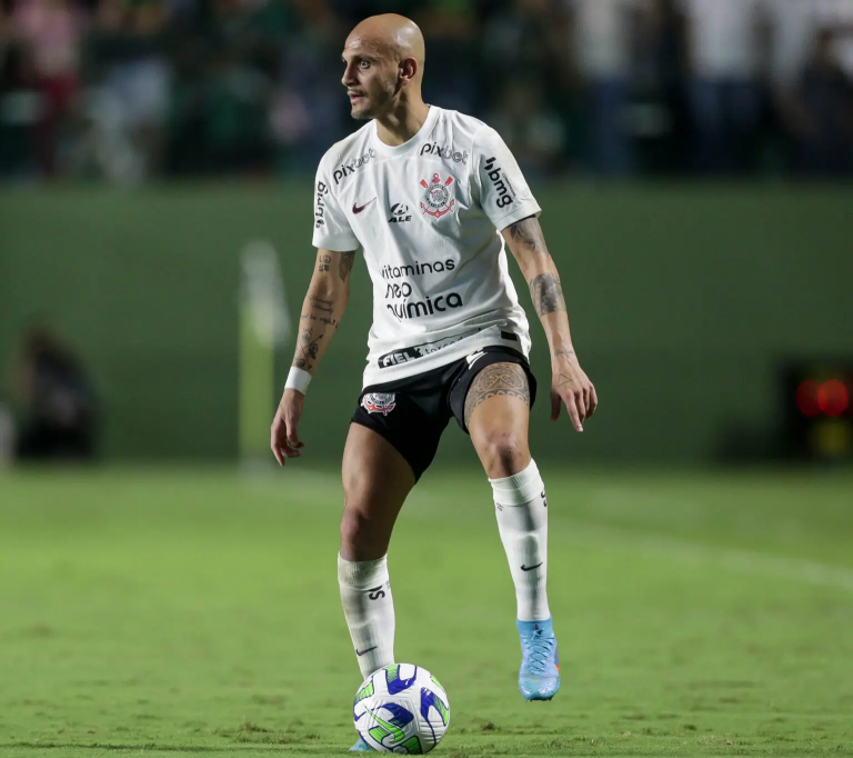 Saiba o que Fábio Santos falou sobre o revezamento na lateral do Corinthians