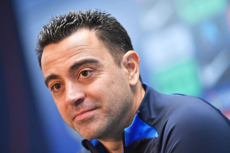 Xavi fala sobre Pelé: "Uma lenda do nosso esporte"