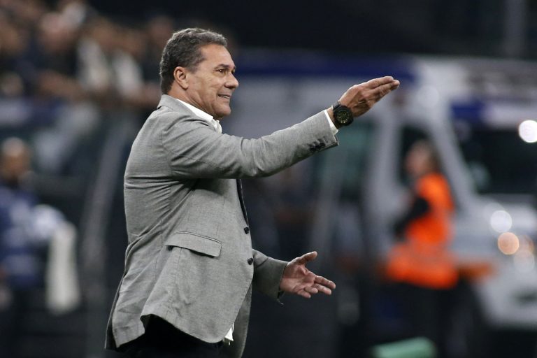 Vanderlei Luxemburgo, treinador do Corinthians