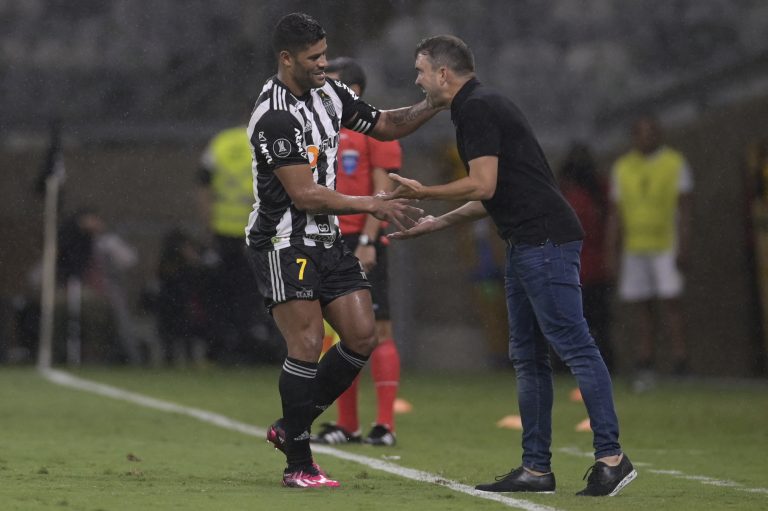 Eduardo Coudet e Hulk, técnico e atacante do Atlético-MG