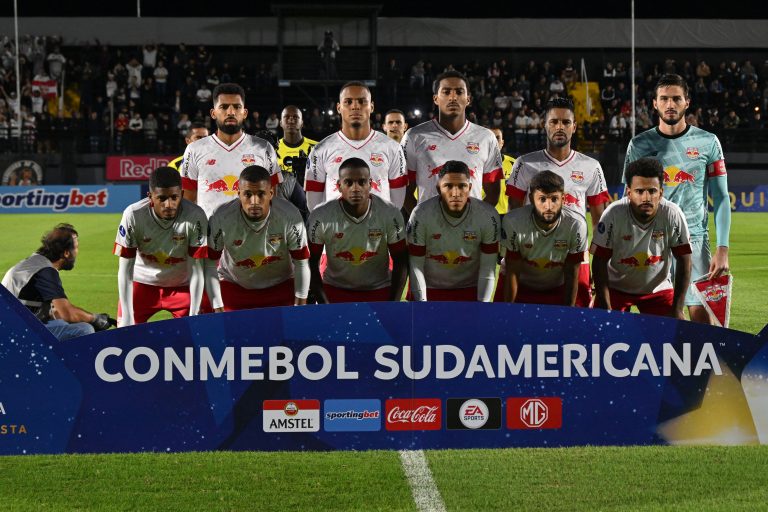 Time do Red Bull Bragantino perfilado