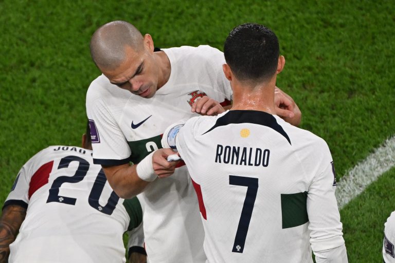 Pepe exalta Cristiano Ronaldo após desembarque da seleção portuguesa