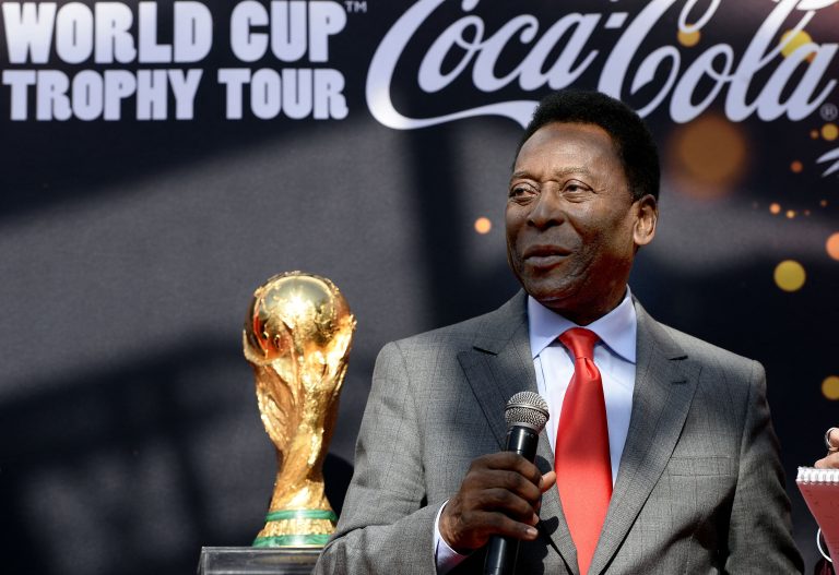 FBL-WC2014-FRA-PELE