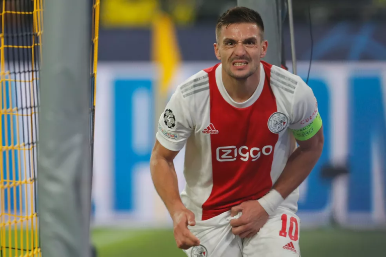 “Pênis engessado”: Dusan Tadic, meia da Sérvia, já teve lesão inusitada repercutida no mundo