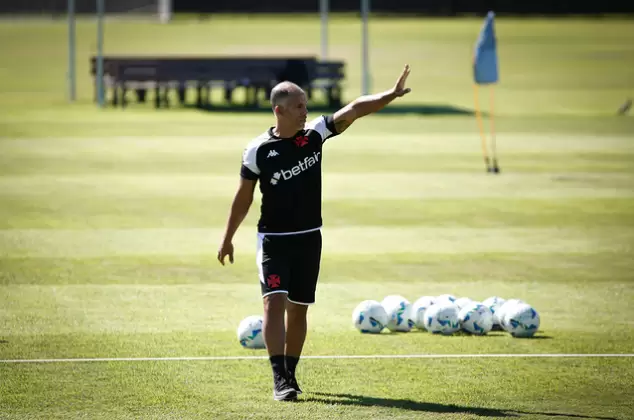 Felipe, técnico do Vasco