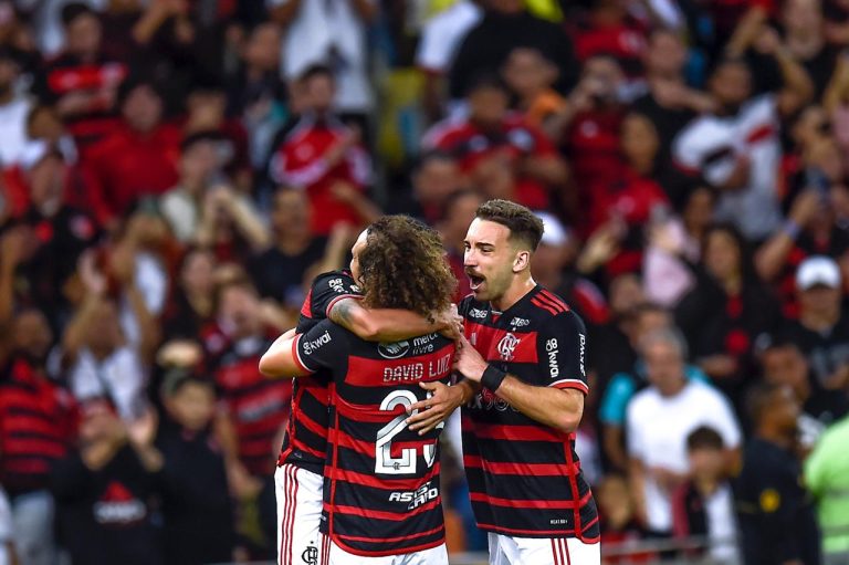 Jogadores do Flamengo comemoram