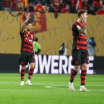 Giorgian Arrascaeta comemora o primeiro gol do Flamengo no jogo de estréia do rubro-negro na Copa do Mundo de Clubes da FIFA 2025, contra o Espéranc