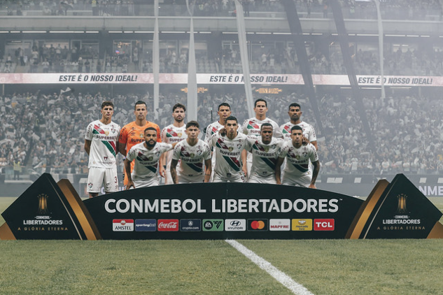 Time do Fluminense perfilado para jogo na Libertadores