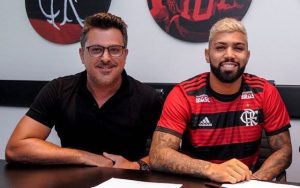 Junior Pedroso e Gabigol no CT do Flamengo
