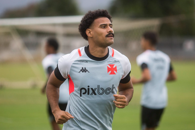 Gabriel Dias, lateral-direito do Vasco