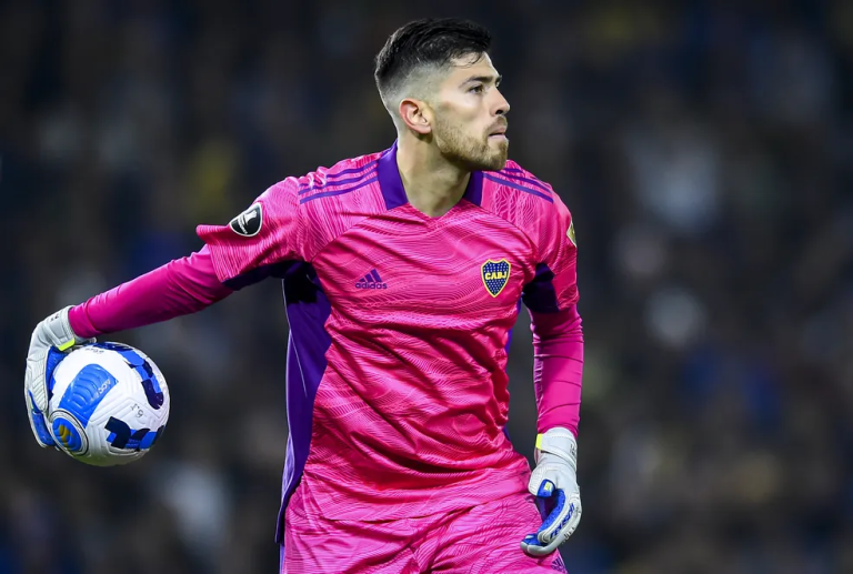 Flamengo tem otimismo e prepara documentação para contratar Agustín Rossi, goleiro do Boca Juniors