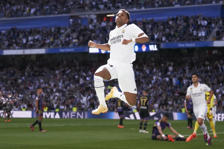 Atacante Rodrygo vai completar 150 jogos com a camisa do Real Madrid e comemora: “Sempre falei que jogaria aqui”