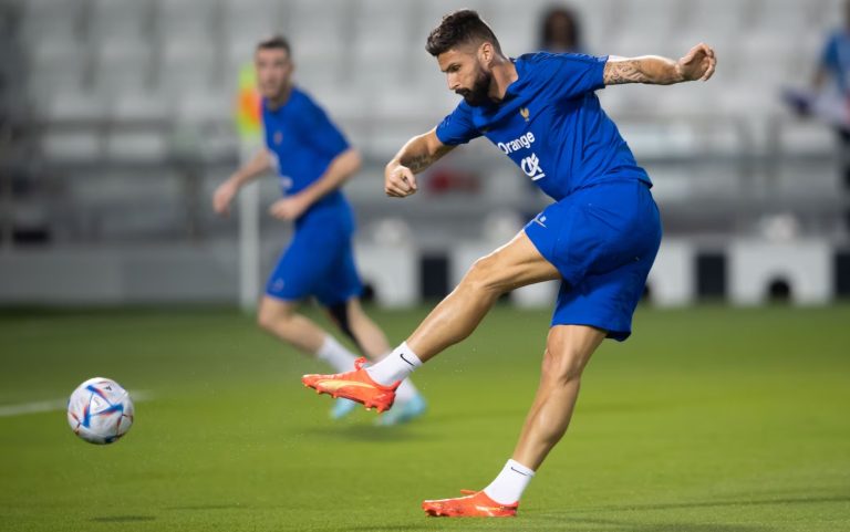 Giroud deve ser titular da França na Copa do Mundo e busca apagar 'fantasma'