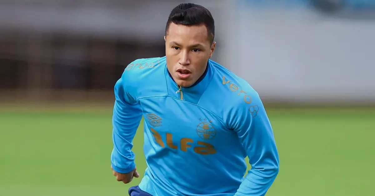Marlon, lateral do Grêmio