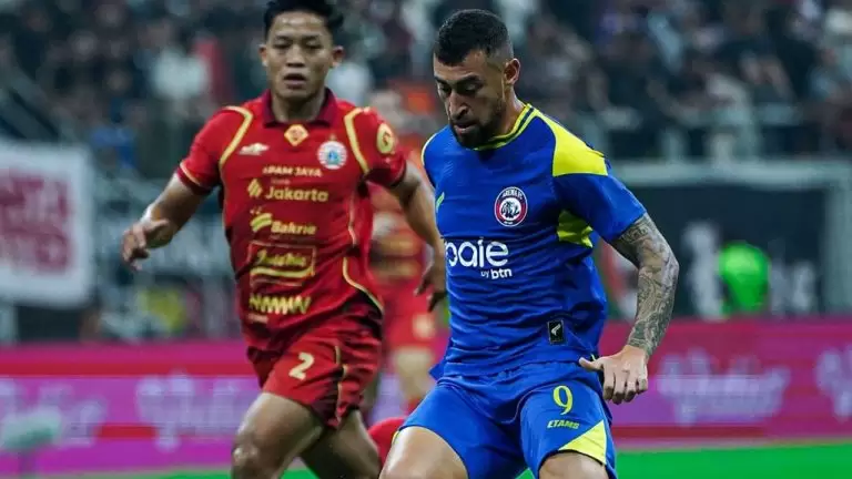 Paulinho Moccelin celebra começo fulminante e vira xodó do torcedor na Indonésia