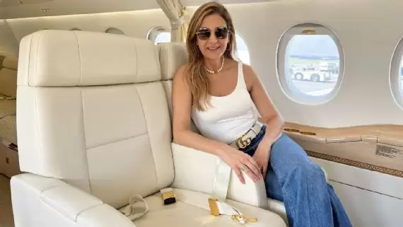 Leila Pereira em seu avião
