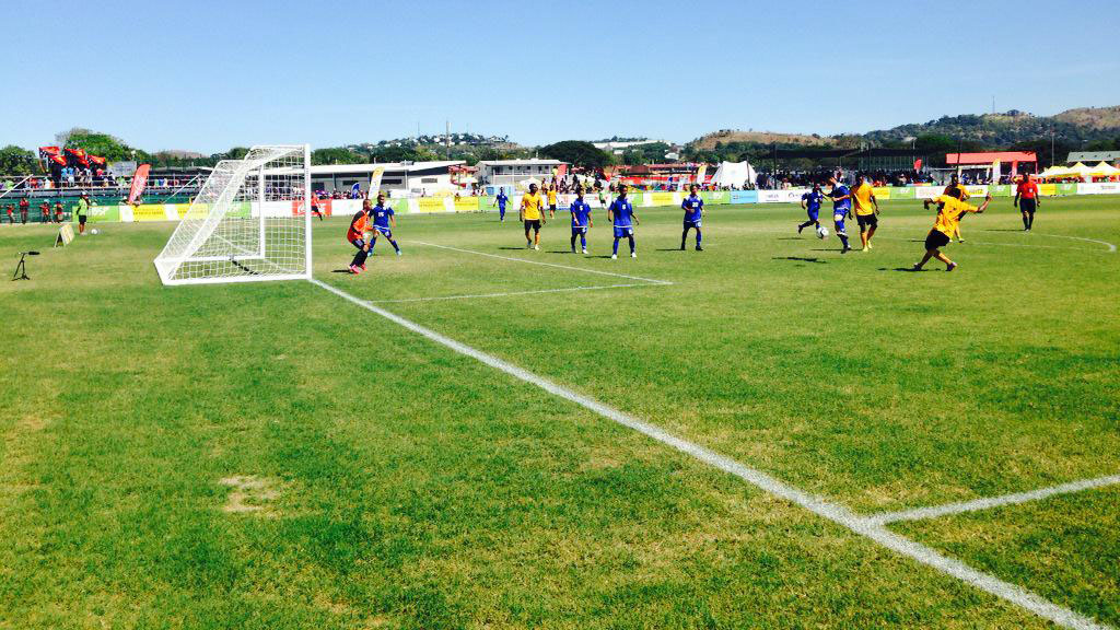 jogadores em campo